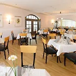 Kaiserin Augusta Hotel 3*