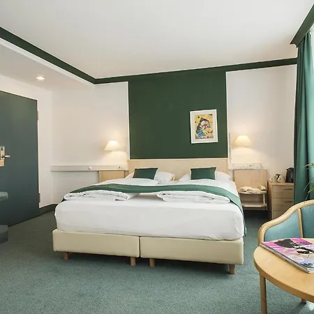 Kaiserin Augusta 3*