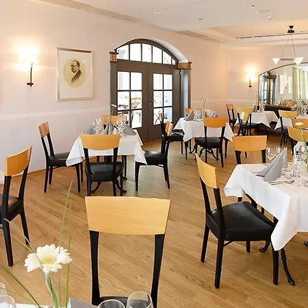 Kaiserin Augusta Отель 3*