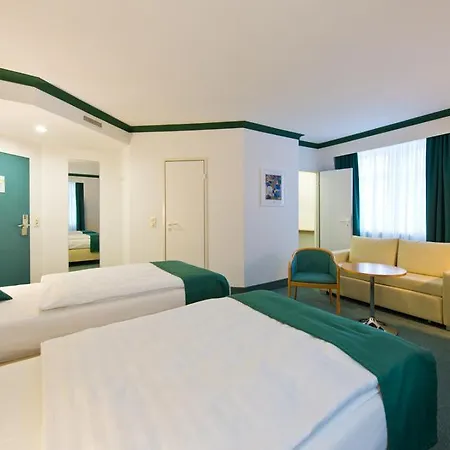Kaiserin Augusta 3*