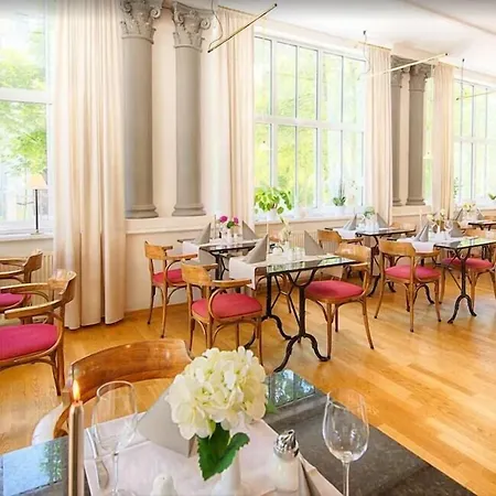 Kaiserin Augusta Otel 3*