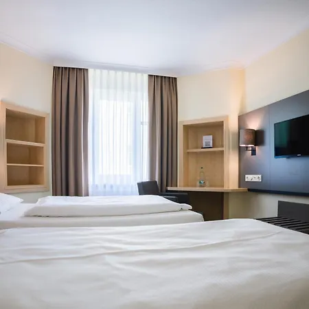 Kaiserin Augusta 3*