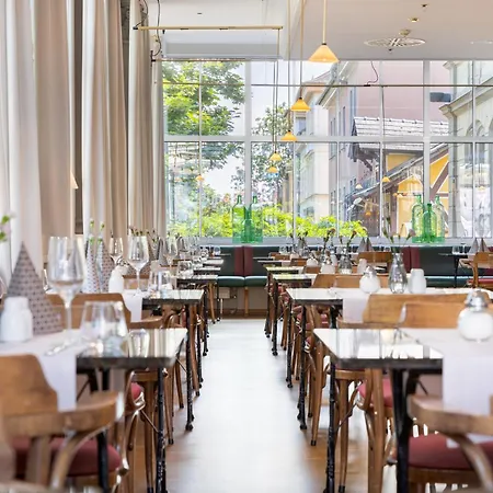 Kaiserin Augusta 3*