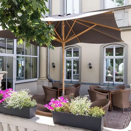 Kaiserin Augusta Hotel