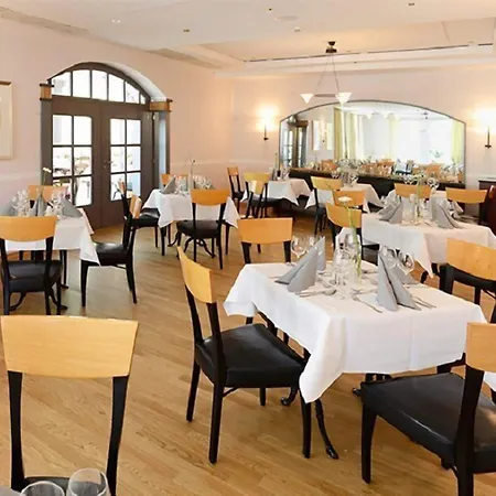 Kaiserin Augusta Hotel