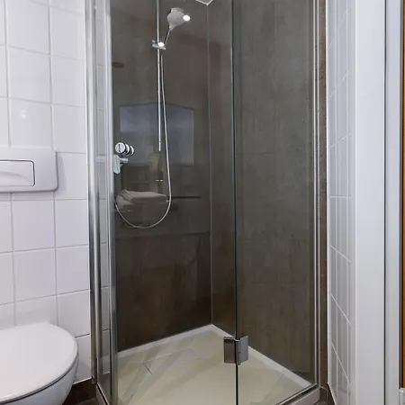 Kaiserin Augusta Hotel 3*