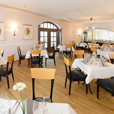 Kaiserin Augusta Hotel 3*