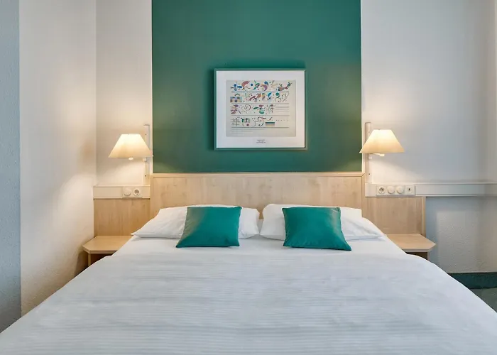 Hotel Kaiserin Augusta 3*