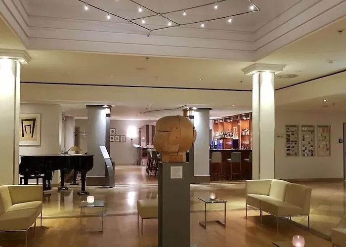 Kaiserin Augusta Hotel 3*